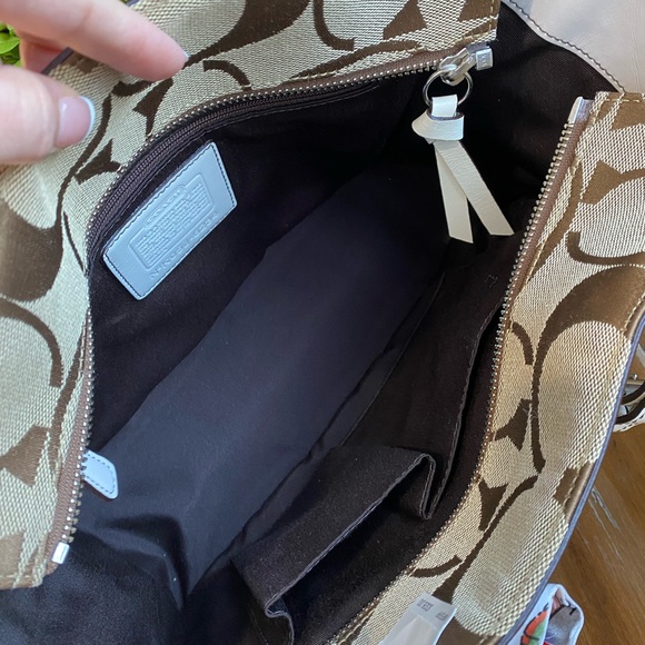 Coach Vintage Signature Gallery Tassel Tote Shoulder Bag - Picture 14 of 16